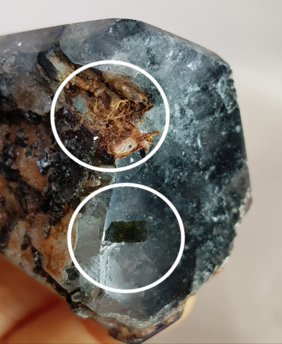 투르말리 네이티드, 자수정,운모 형성 수정원석