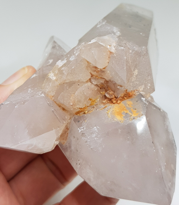 더블 터미네이트 쿼츠(Double-Terminated Quartz)