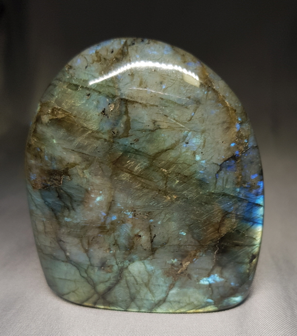 라브라도라이트입석형