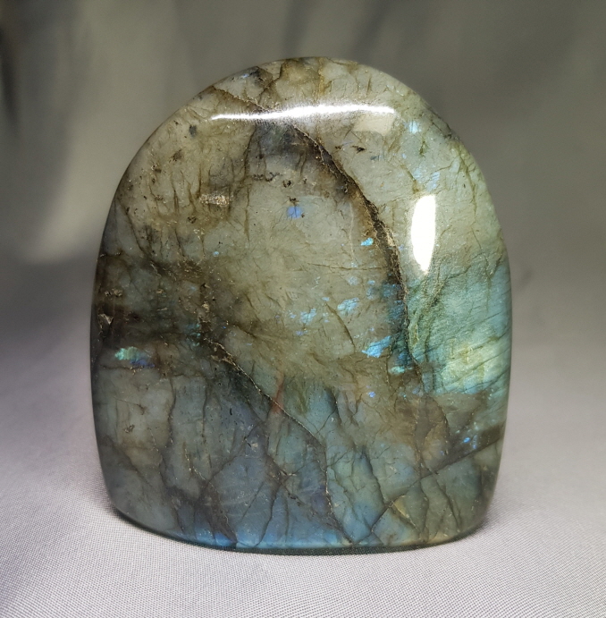 라브라도라이트입석형