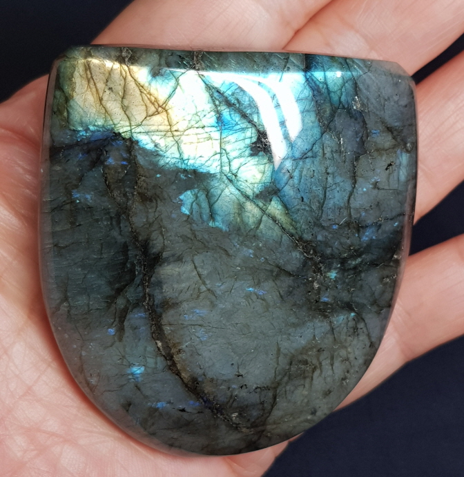 라브라도라이트입석형