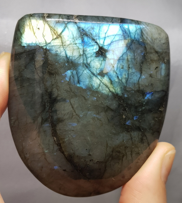 라브라도라이트입석형