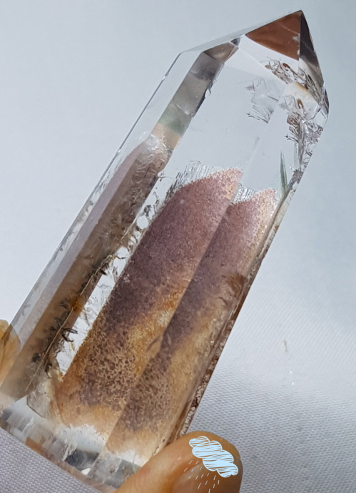 갈색 가든 수정 육각주