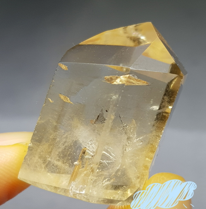 황수정 작은육각주