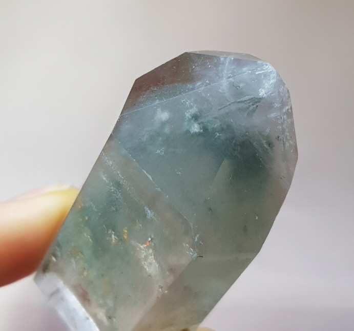 녹색클로라이트펜텀육각주