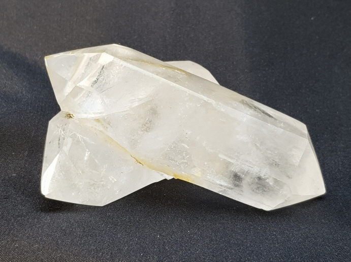 더블 터미네이티드 크로스형육각주