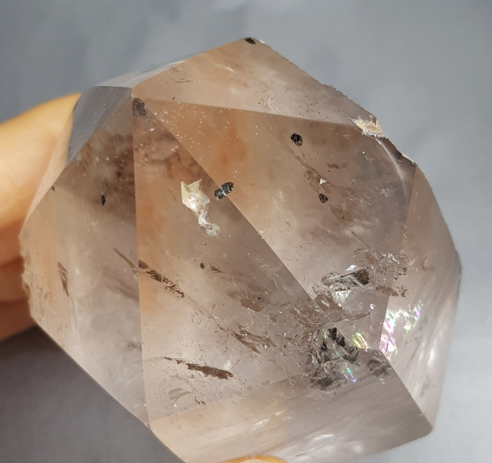 무지개 인쿠르젼 원석