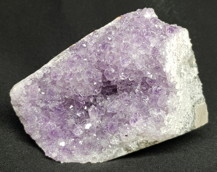 작은 자수정지오드