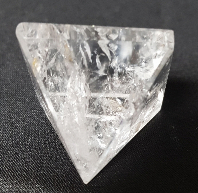 백수정피라미드형