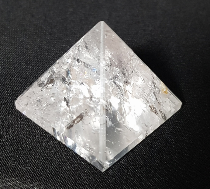 백수정피라미드형