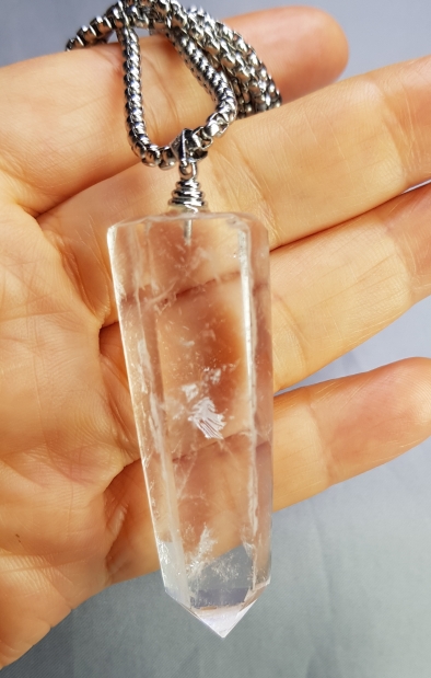 백수정육각주펜던트