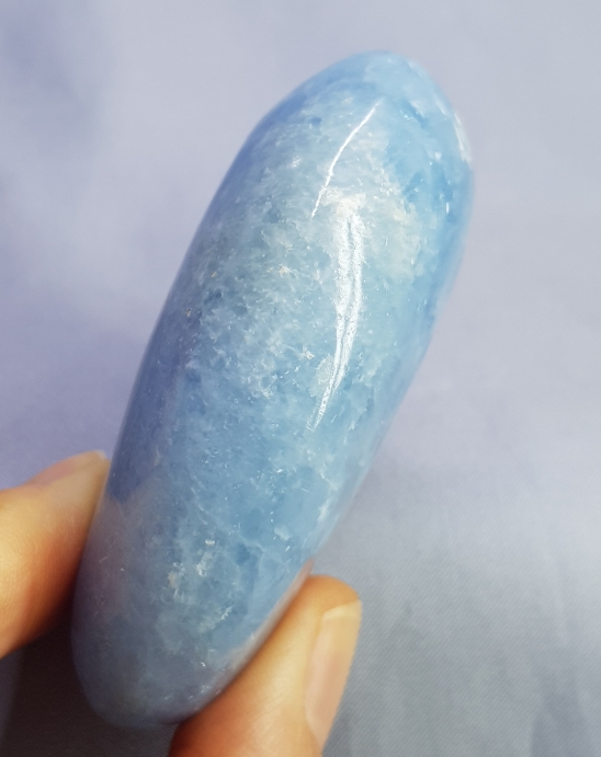 블루 칼사이트 원석